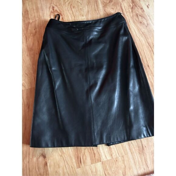 Valerie Steven’s black leather skirt size 6 - Picture 1 of 6